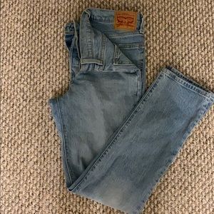 Levi’s 501 straight jeans. Size 27W 30L.